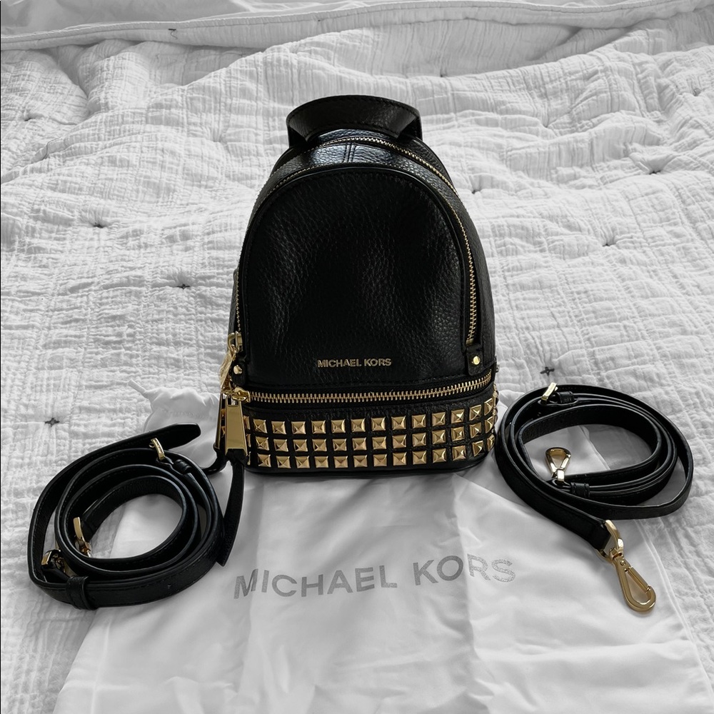 Michael Kors Rhea mini studded leather bac…